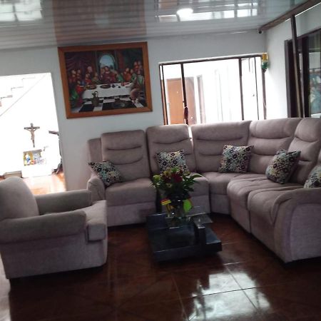 Habitacion Con Bano Privado Cerca Al Aeropuerto Bogotá Exterior foto
